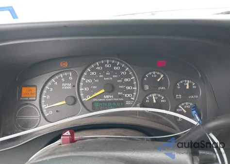 2000 Chevrolet Silverado C1500 z USA, uszkodzony, nr VIN 2GCEC19T0Y1368923